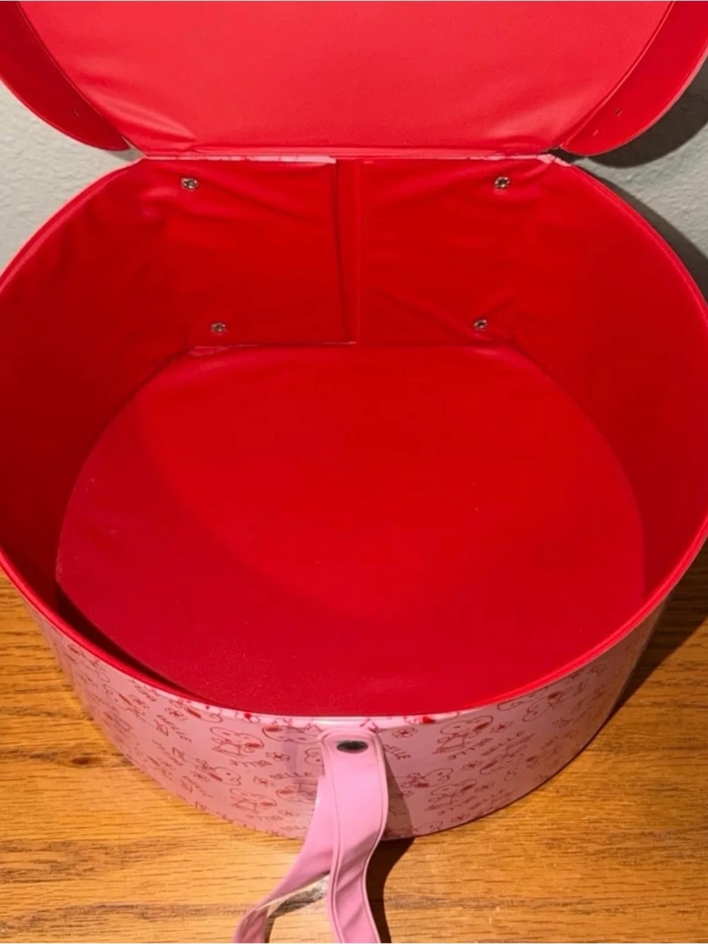 Vintage Peanuts Snoopy Belle Pink and Red Hat Box / Storage Container
